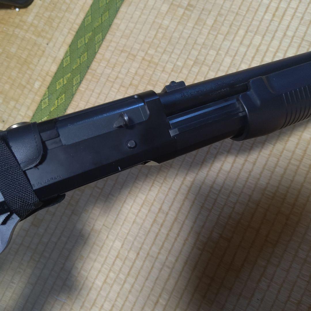 東京マルイ M3スーパー90 エアーコッキングショットガン　予備カートリッジ付き