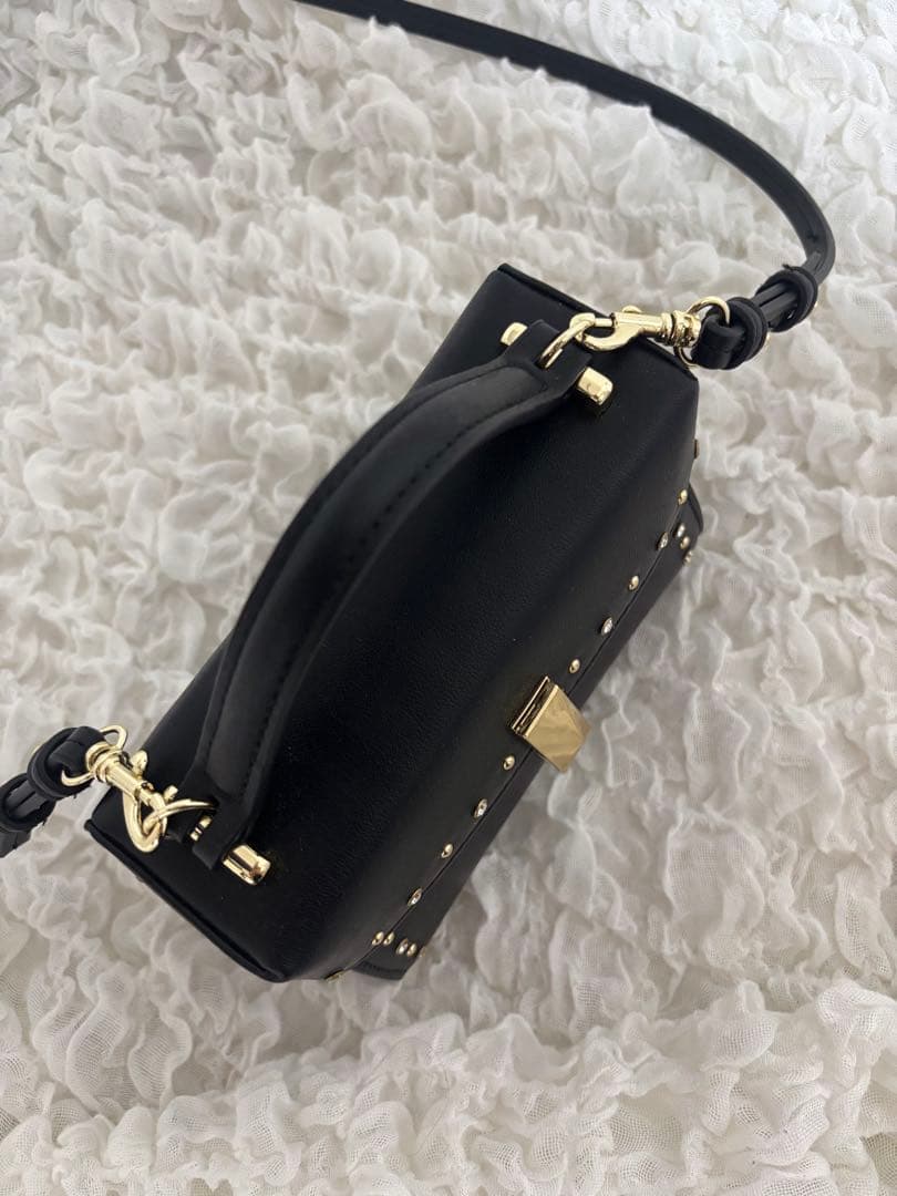 美品　CELFORDビジュースタッズポシェット ブラック　セルフォード