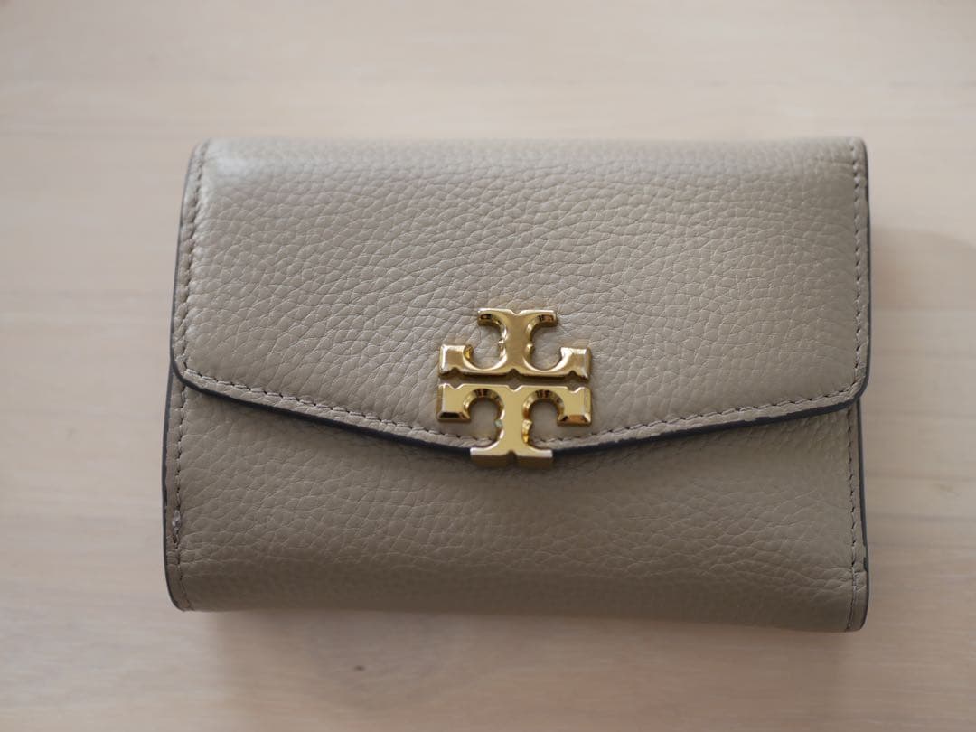 TORY BURCH 二つ折り財布 グレージュ トリーバーチ 二つ折り財布