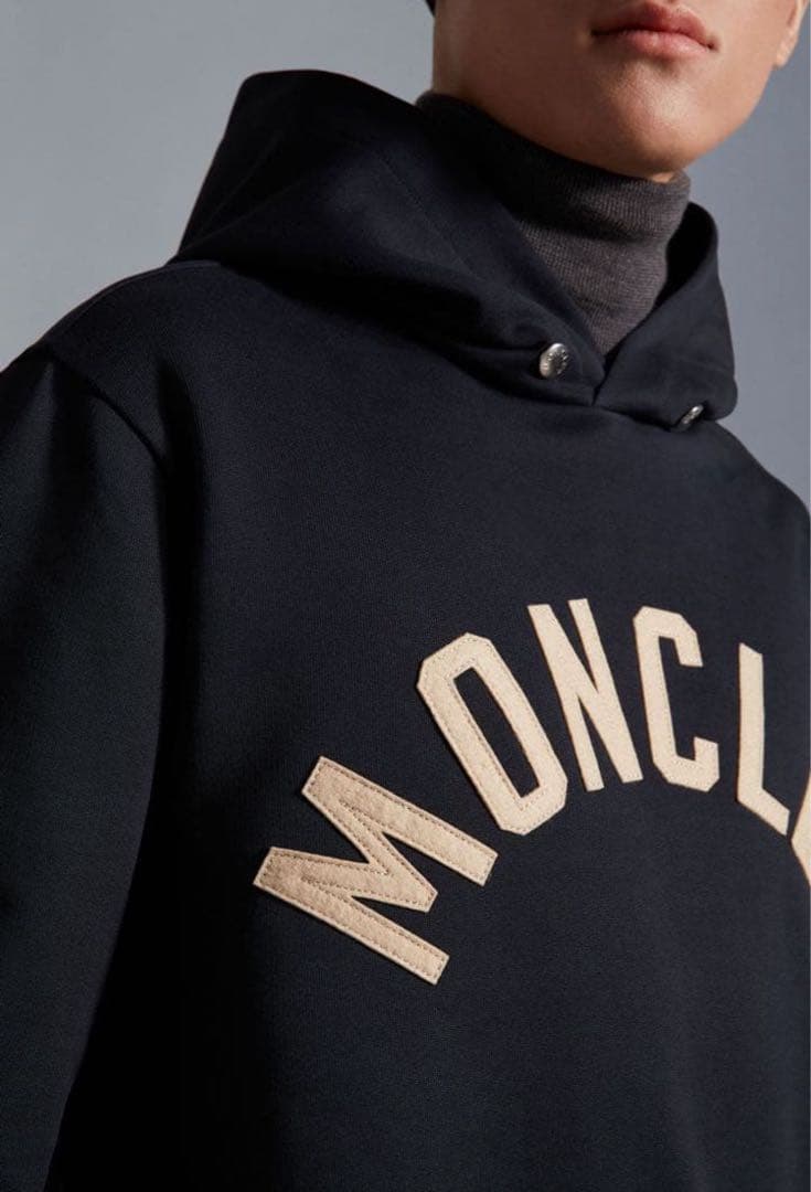 【極美品】モンクレール　フーディ　パーカー　XLサイズ