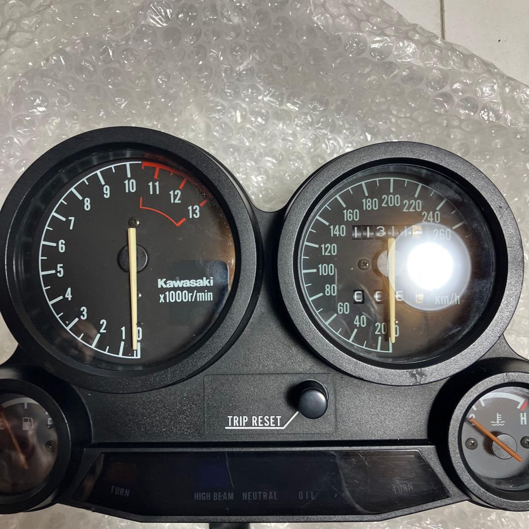 Kawasaki GPZ900R純正メーターキロ表示　美品