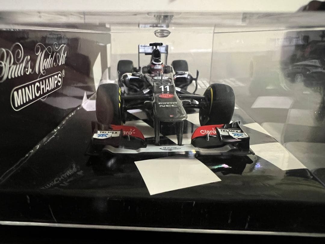 F1 ザウバー 2013年ニコヒュルケンベルグ直筆サイン入り1:43