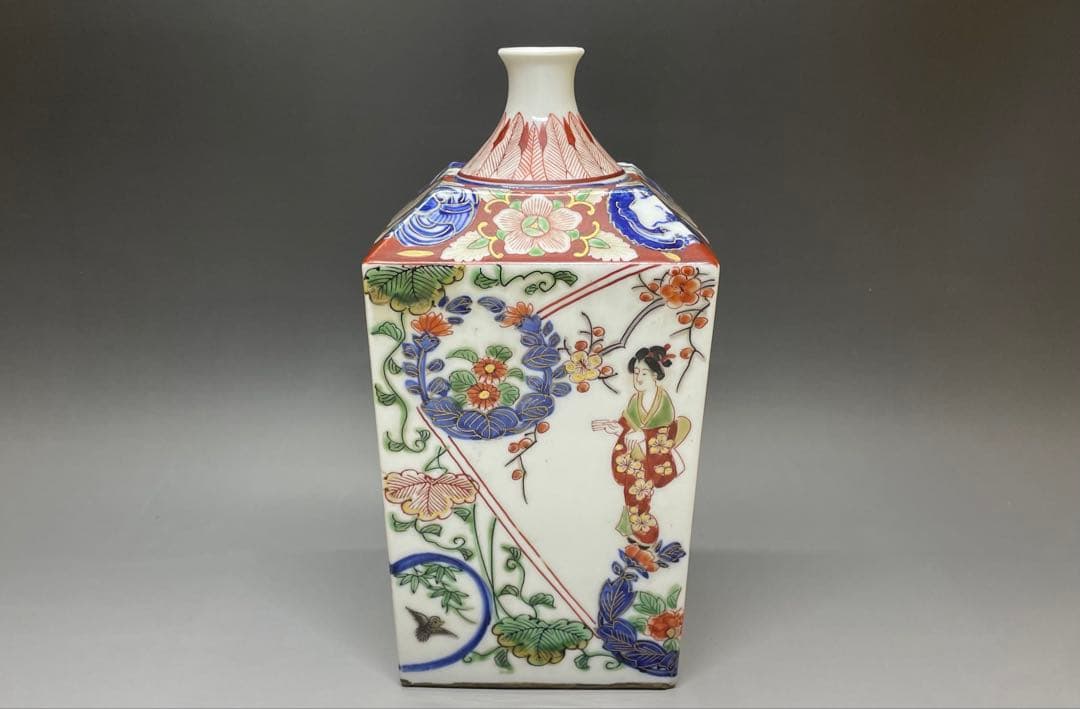 幸せウサギ　古伊万里　錦手　色絵美人角徳利　金彩　色絵　一輪挿し　v613 幸せウサギ様専用 古伊万里 錦手 色絵美人角徳利 金彩 色絵 一輪挿し