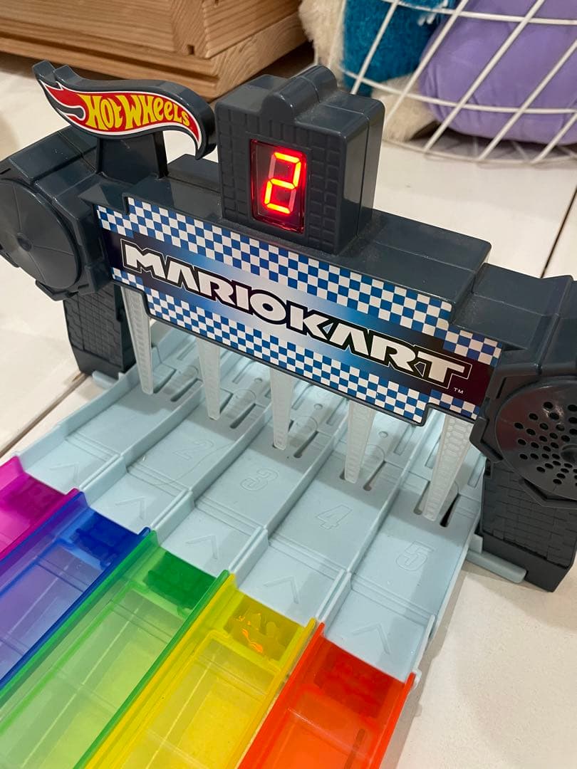 ホットウィール マリオカート レインボーロード