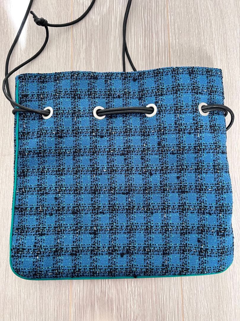 familiarシャルマントサック　巾着バッグブルー