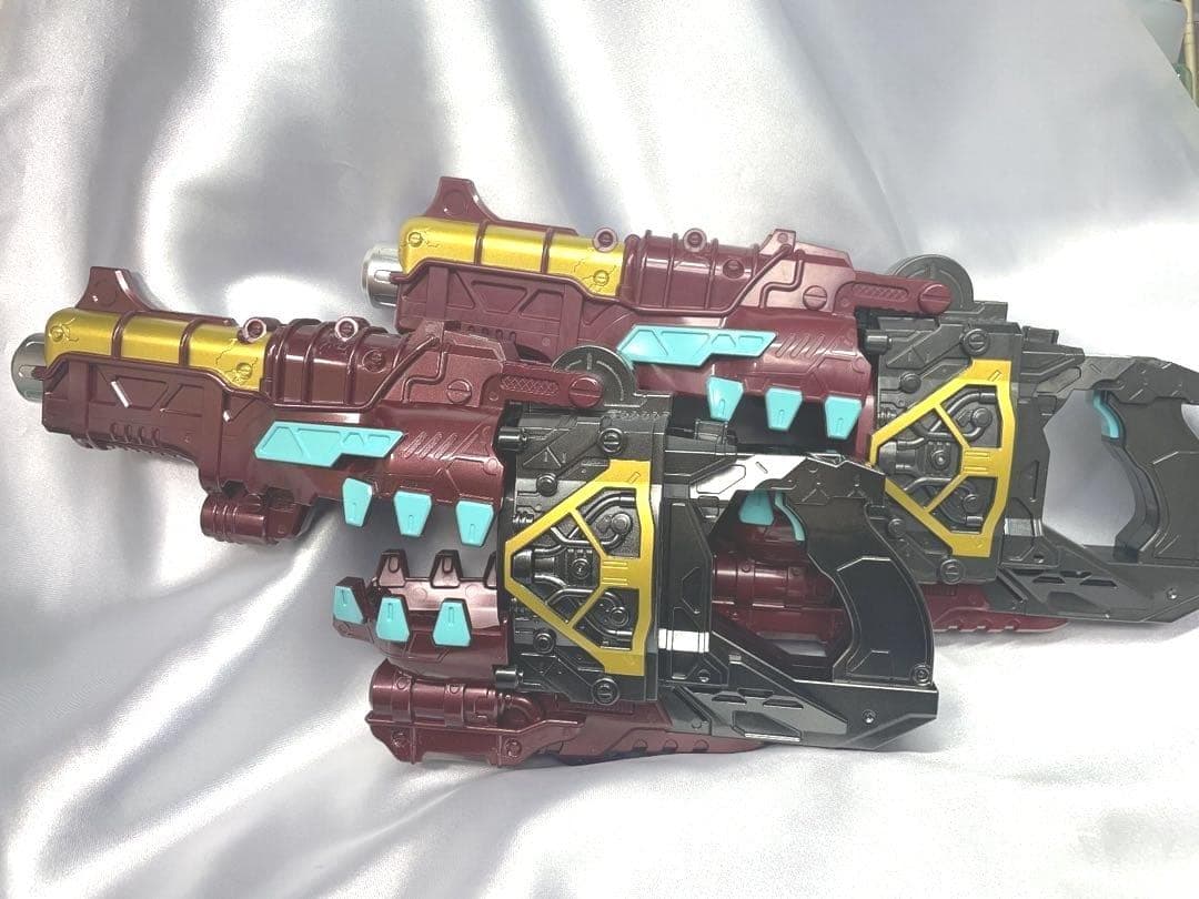 仮面ライダーガヴ DX変身銃ベイクマグナム 重塗装＆発光改造＆音量