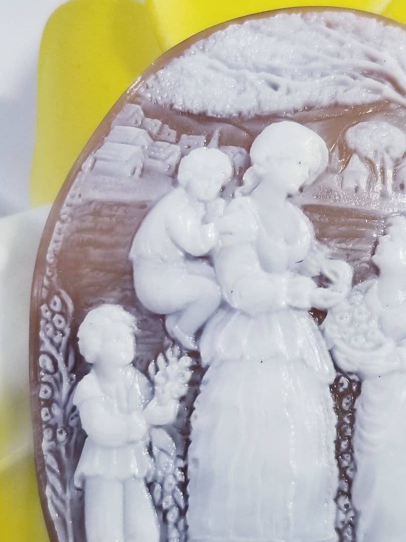 KS-669 【パスクァーレ・オッタビアーノ作】天然シェルカメオルース