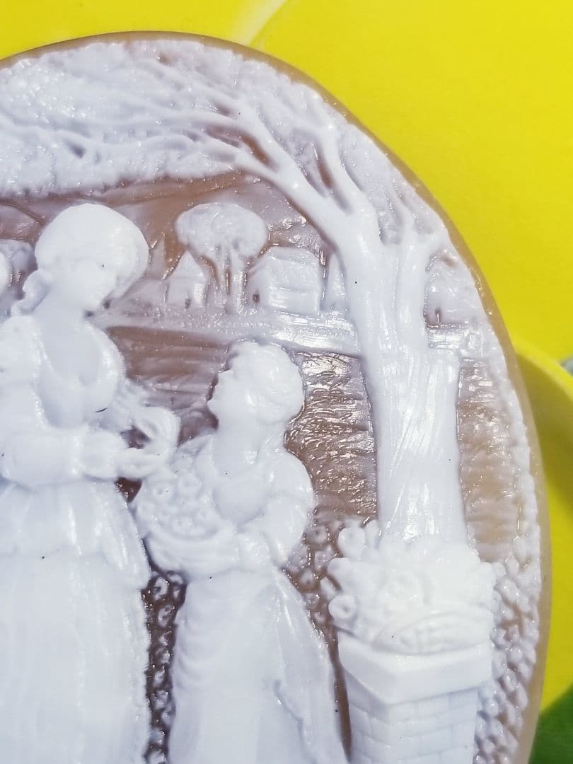 KS-669 【パスクァーレ・オッタビアーノ作】天然シェルカメオルース