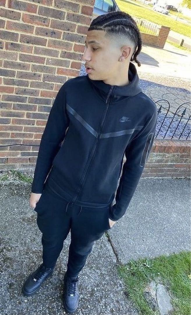 ナイキテックフリース　セットアップ　上下　ブラック　Mサイズ　黒タグ　国内正規品