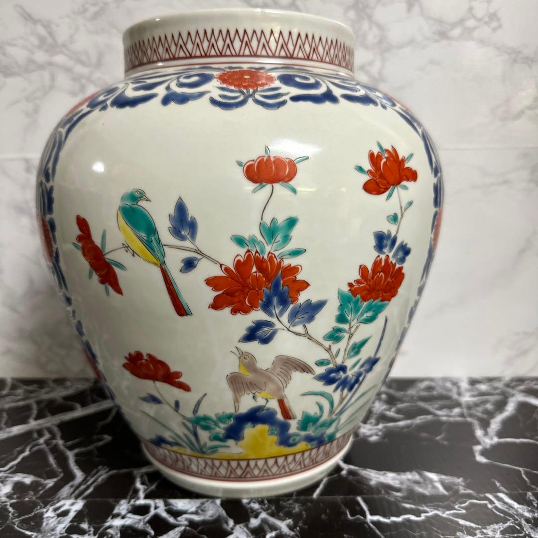 古伊万里、柿右衛門様式、色絵花鳥紋、壺。箱。