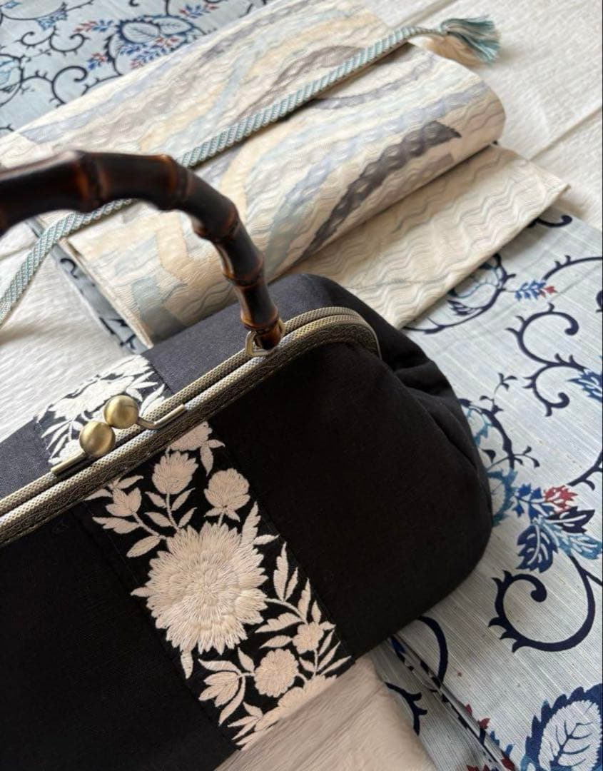 ❤️着物お出かけバンブーbag 気品溢れる大人black linen 豪華刺繍