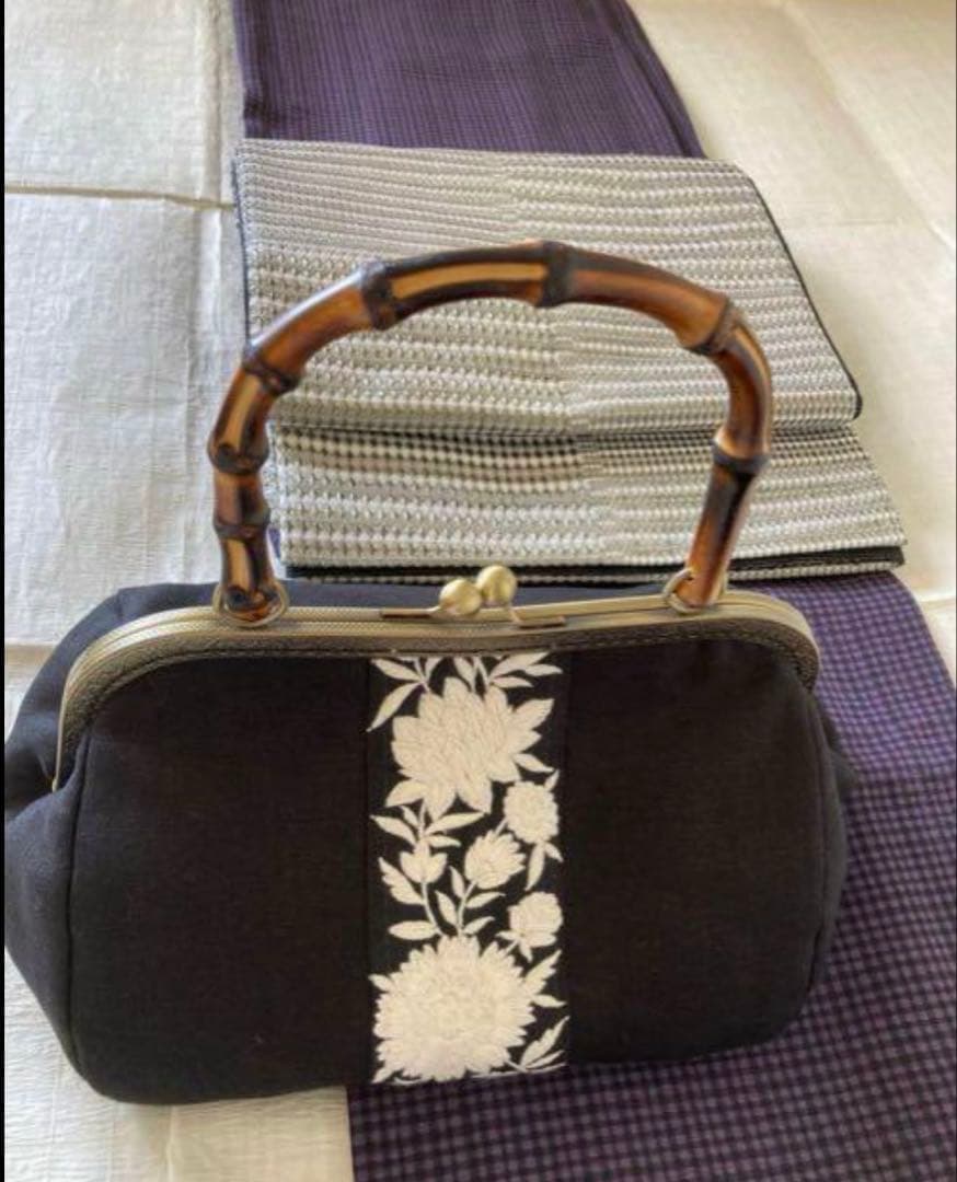 ❤️着物お出かけバンブーbag 気品溢れる大人black linen 豪華刺繍