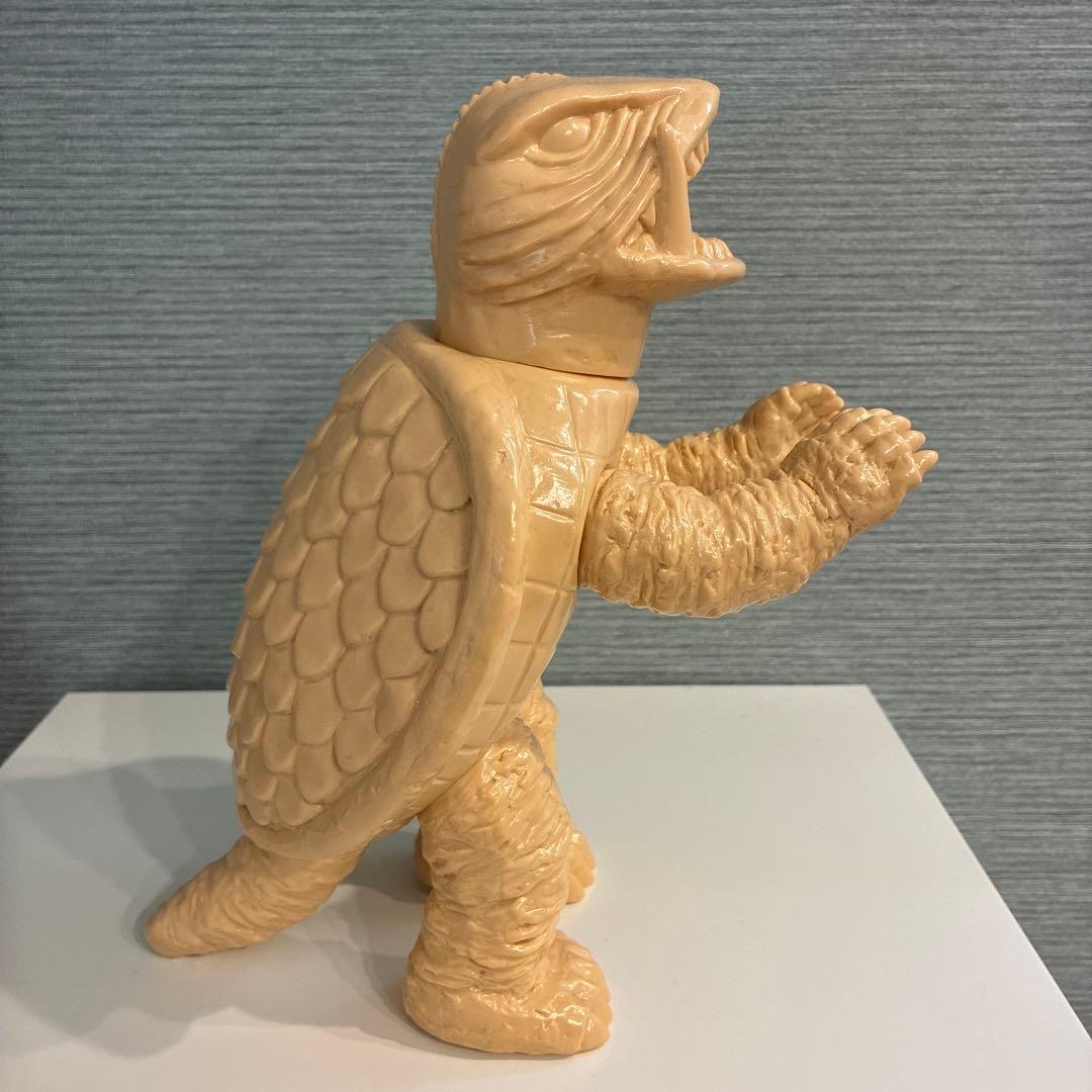 マーミット　ガメラ　ソフビ　無塗装　肌色