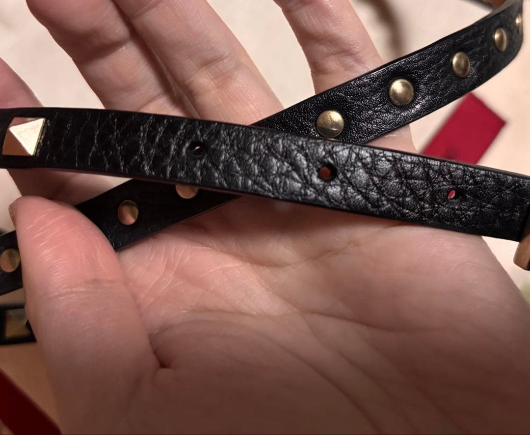 VALENTINO 黒 レザー ショルダーバッグ　ヴァレンティノ