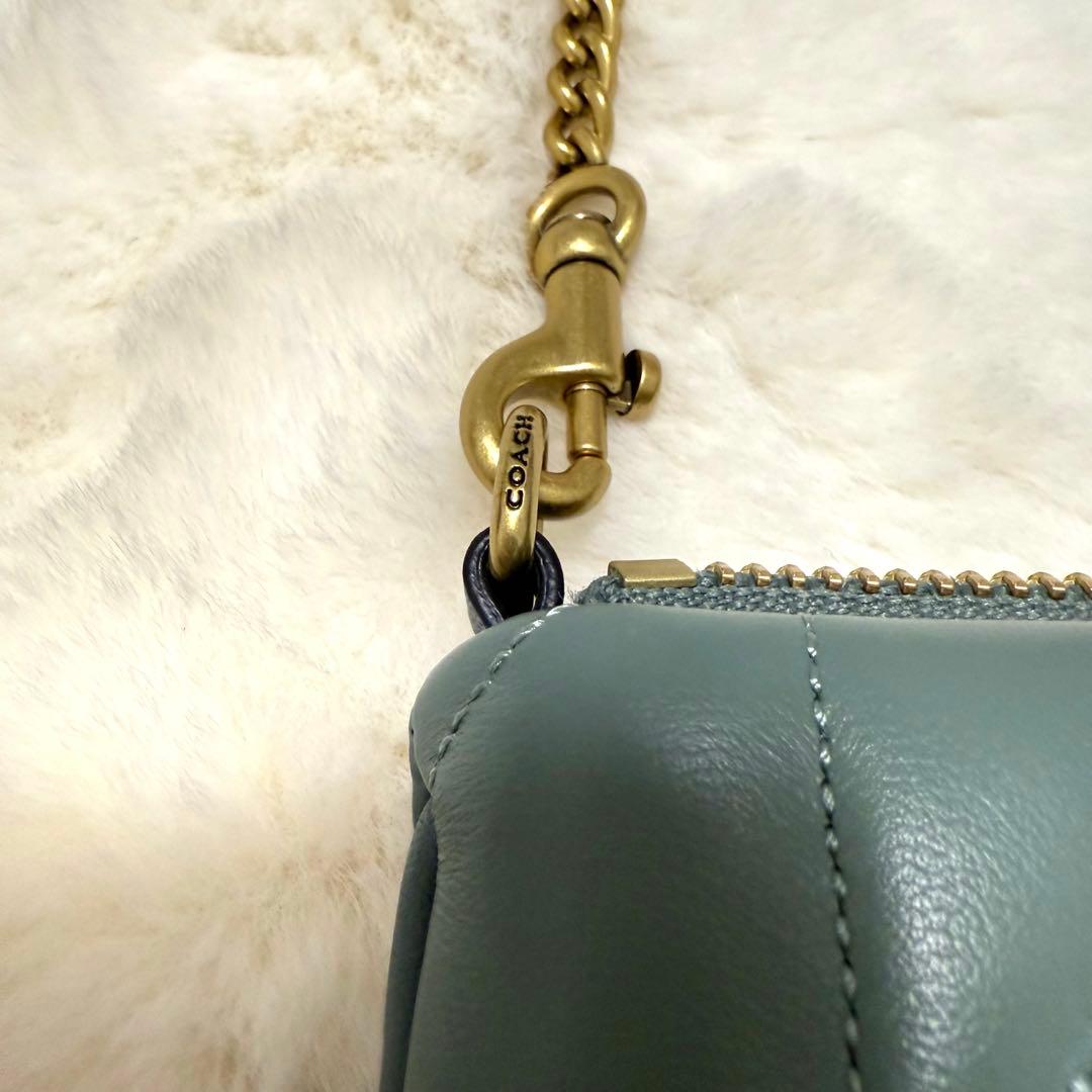 定価42,900円 COACH ショルダーバッグ　キルティング　チェーン