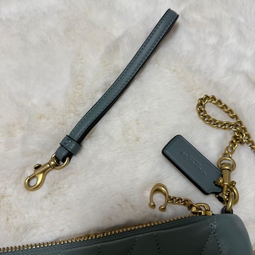 定価42,900円 COACH ショルダーバッグ　キルティング　チェーン