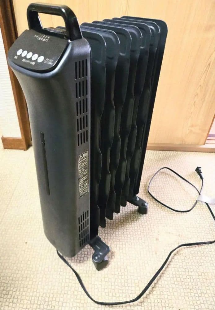 アイリスオーヤマ ウェーブ型オイルヒーター IWHD-1208M-B IRIS OHYAMA