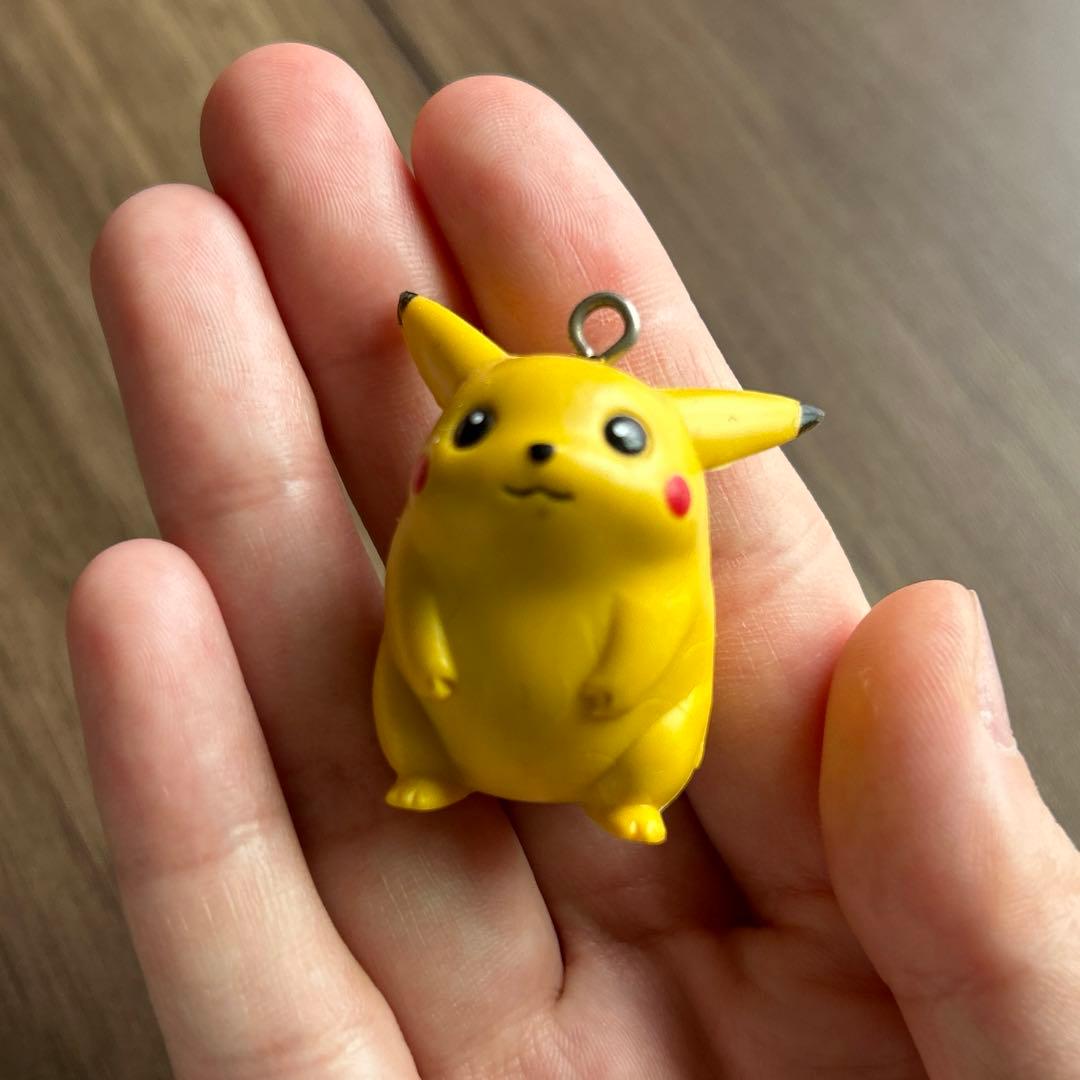 ポケモン 初期ピカチュウ キーホルダー 平成レトロ - メルカリ