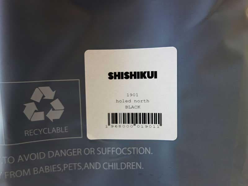 シシクイSHISHIKUI holed north カットアウトトップス♥黒新品