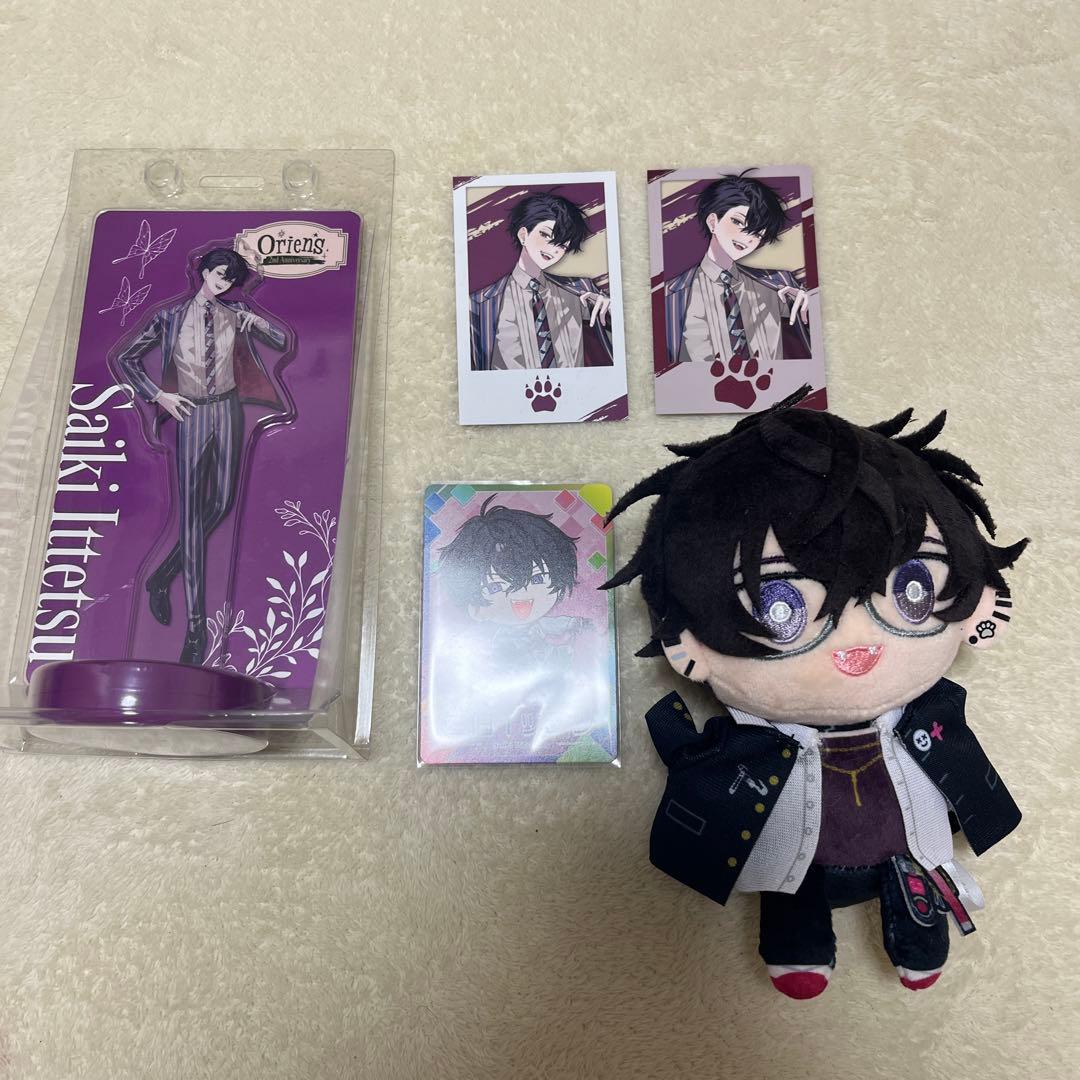 佐伯イッテツ 缶バッジ ぬいぐるみ アクスタ チェキ風カード - メルカリ