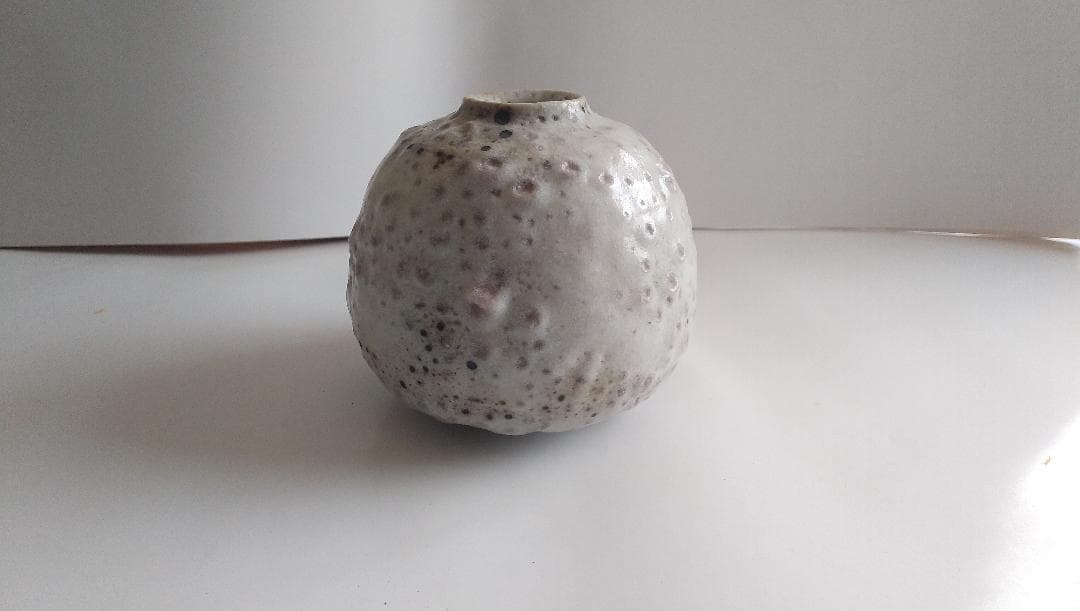 市川憲二 志野 小壺 赤津焼 竹川 花器 志野焼 特注品 です。