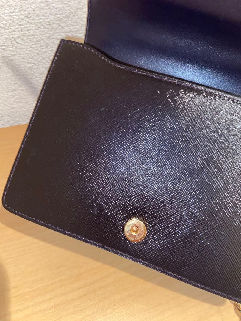 PRADA サフィアーノレザーバッグ　紫