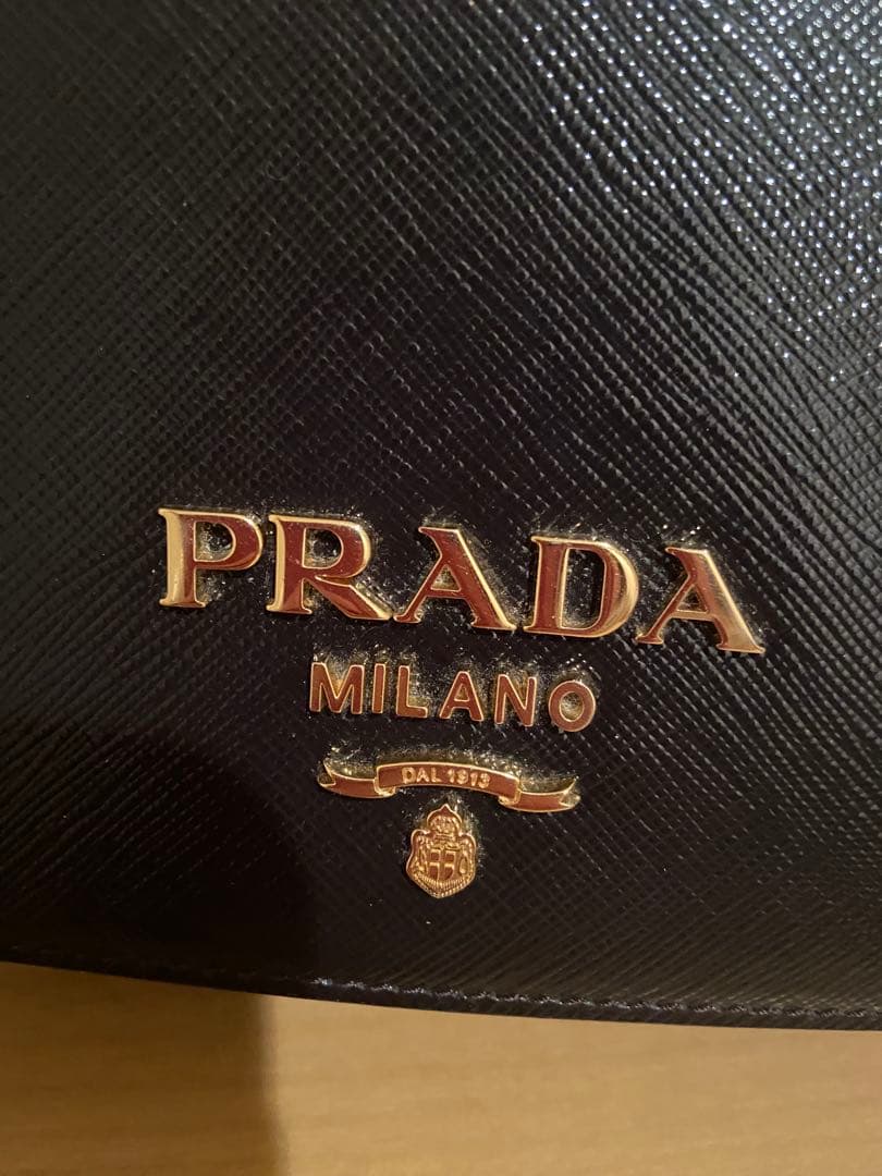 PRADA サフィアーノレザーバッグ　紫