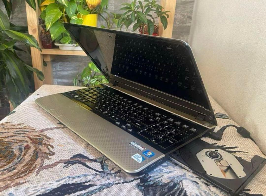 NEC LaVie ノートパソコン Windows11 初心者