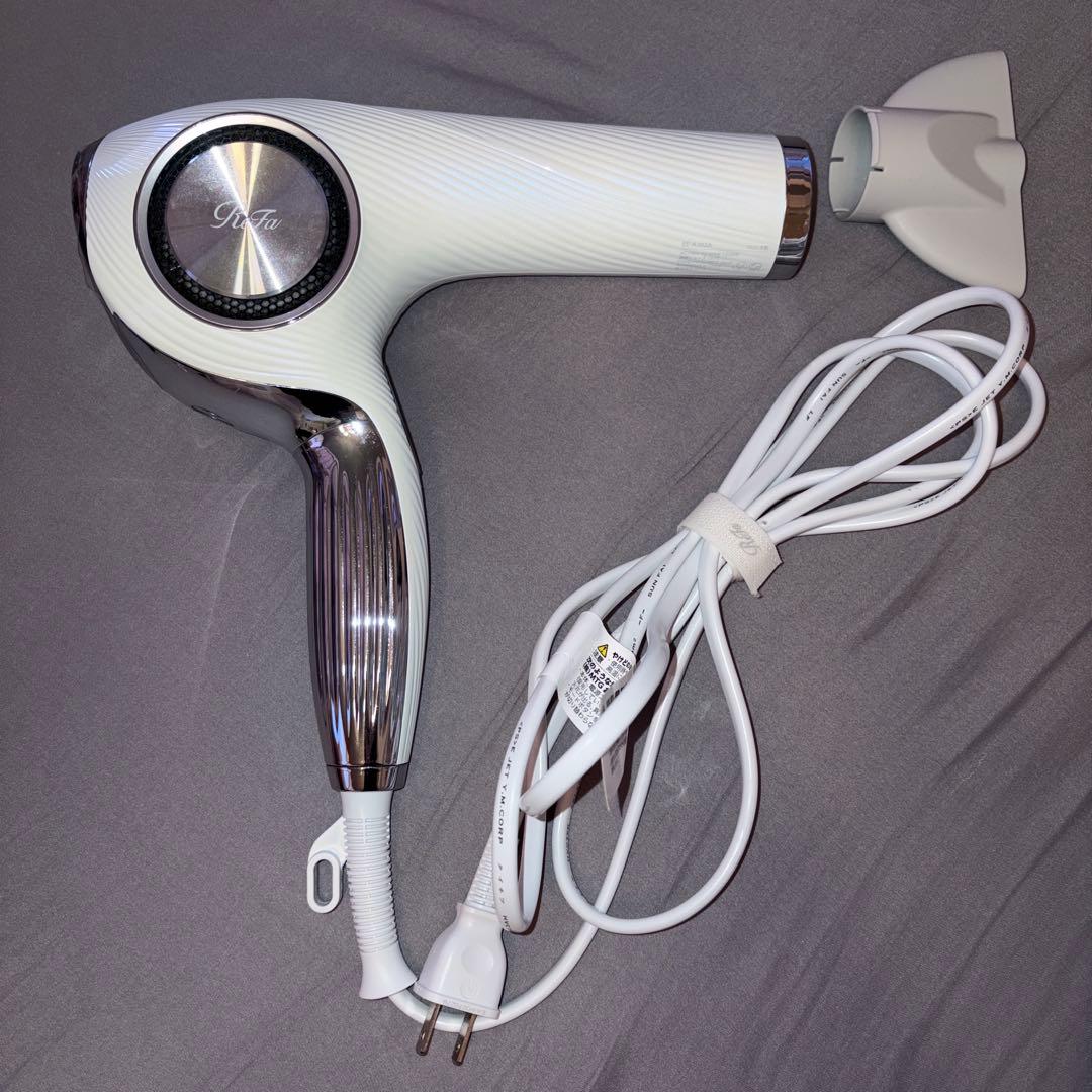 リファ　ビューテック　ドライヤー　プロ　 RE-AJ05A