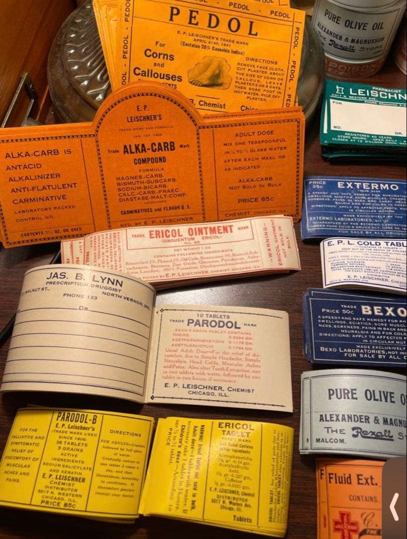 海外　ファーマシーラベル　55種各一枚計55枚　➕薬袋一枚　ヴィンテージ　ラベル