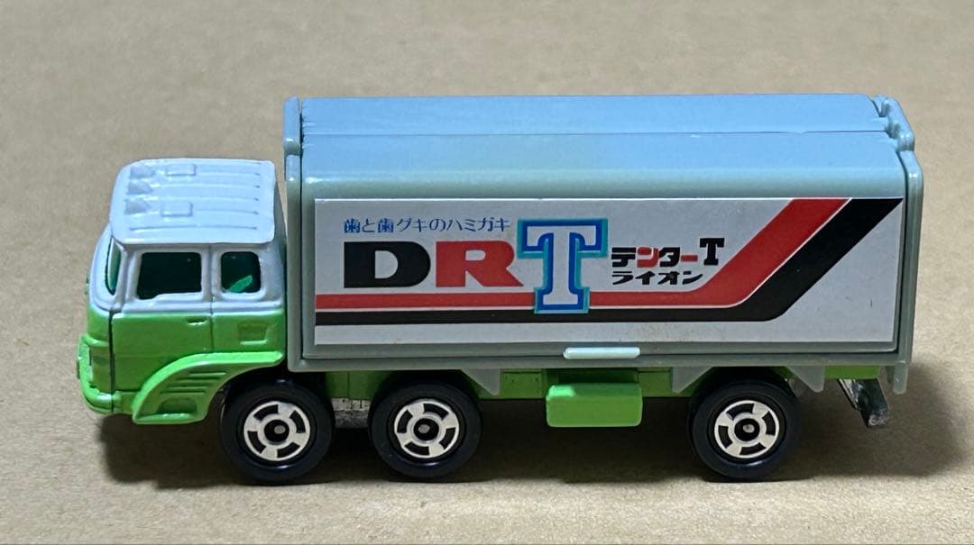 日本製 トミカ ふそう ウイングルーフ トラック スーパーギフト