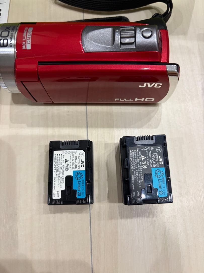 Victor/ビクター GZ-E700-R（レッド）　Everio/エブリオ