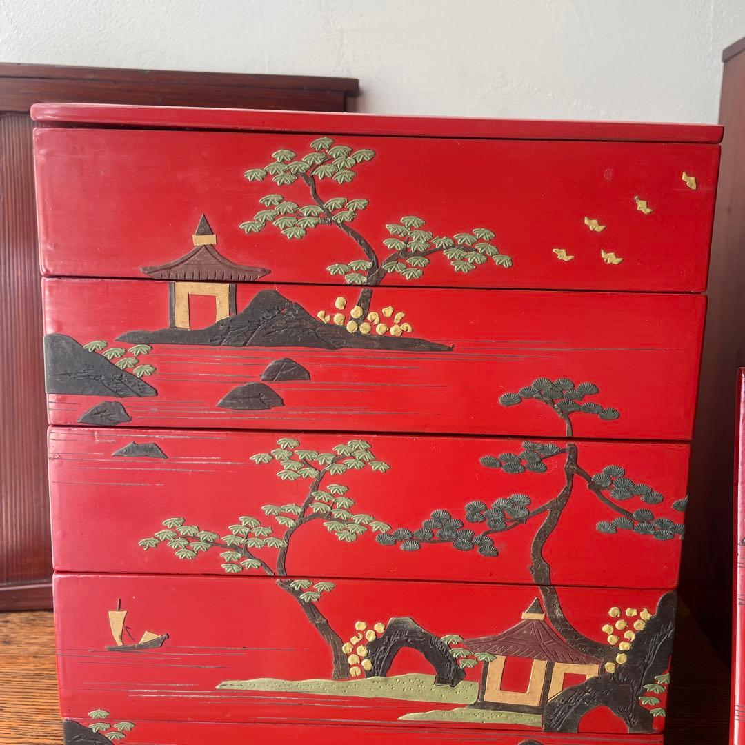 時代物　琉球漆器　重箱　５段　朱塗り　木箱入り　堆錦　東洋骨董　漆器