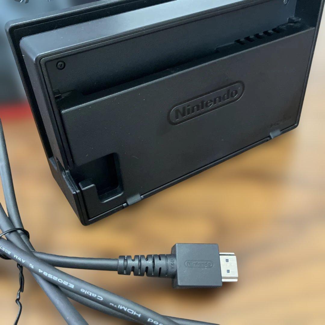 Nintendo Switch 本体 & Joy-Con