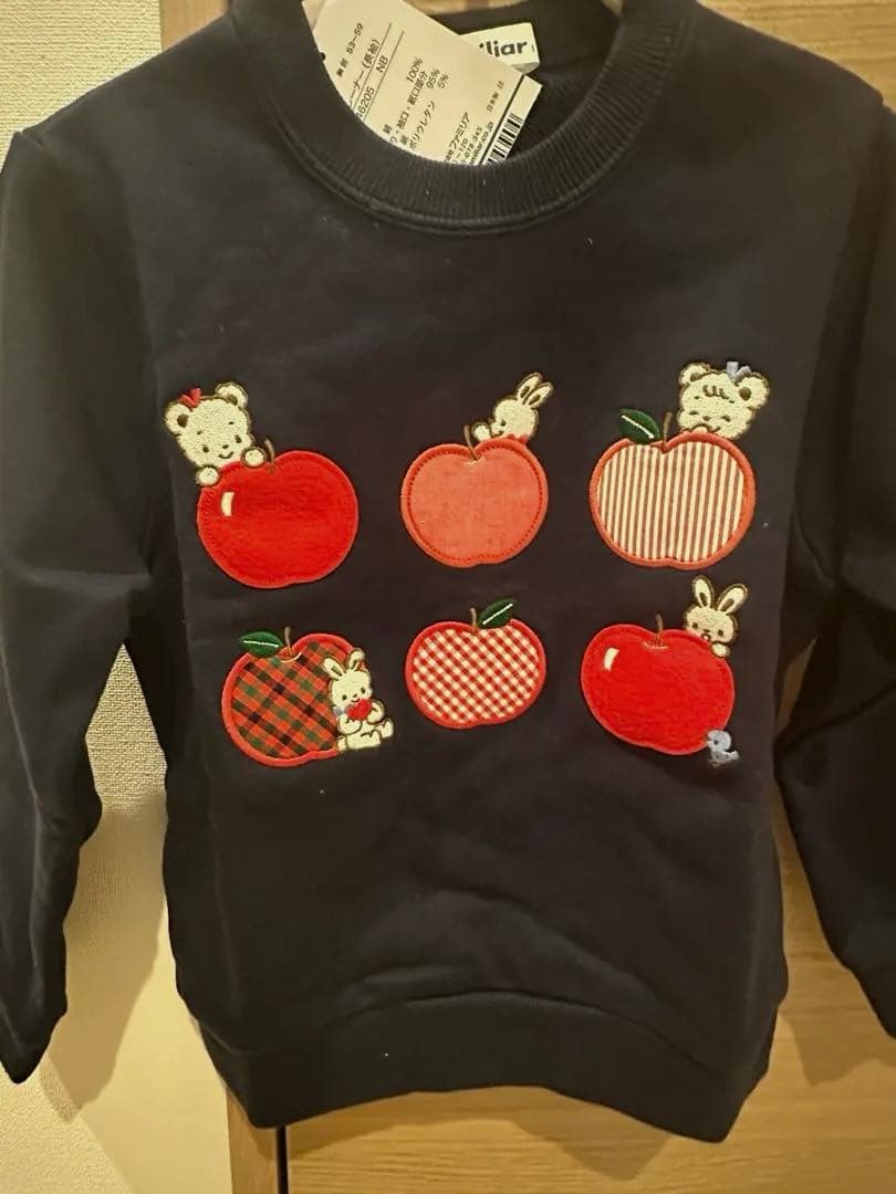 familiarアップル刺繍 ネイビー トレーナー 110 新品タグ付き