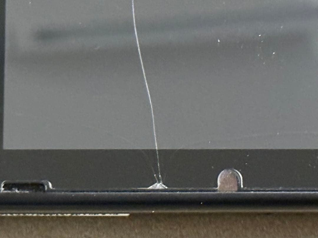 Nintendo Switch 本体 青/赤 ひび割れあり