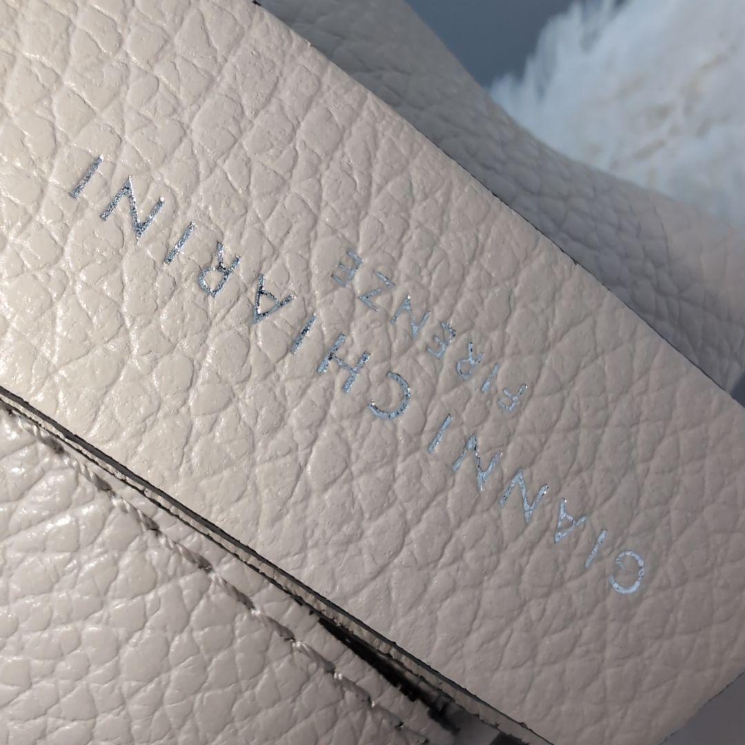 雪女様✨️GIANNI CHIARINI M ショルダーバッグ