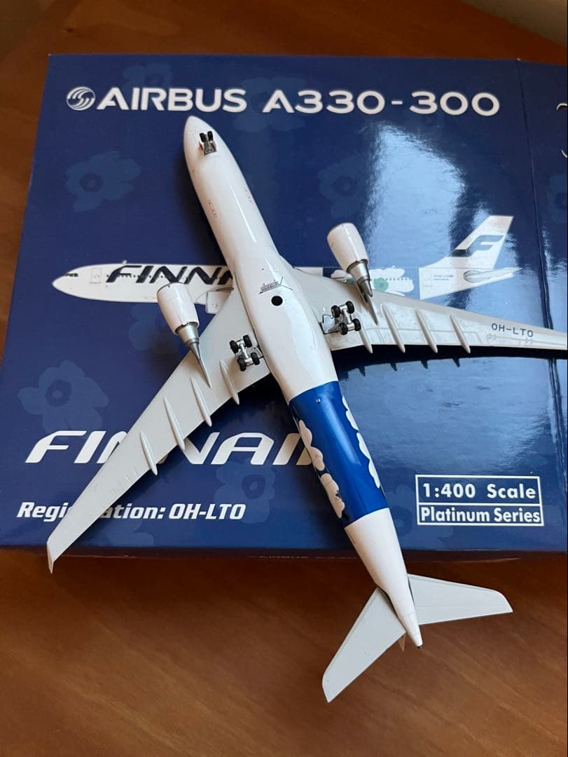 FINNAIR Airbus A330-300 1:400 マリメッコ