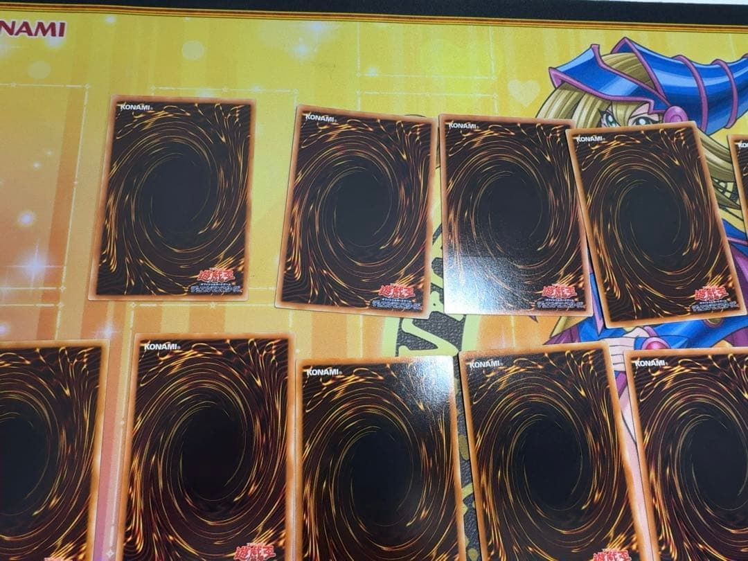 遊戯王　旧レリーフまとめ売り　上段は綺麗め