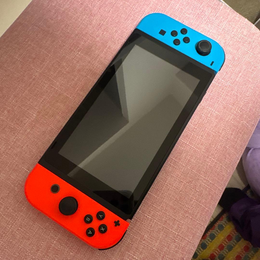 Nintendo Switch 本体 オレンジと青のJoy-Con