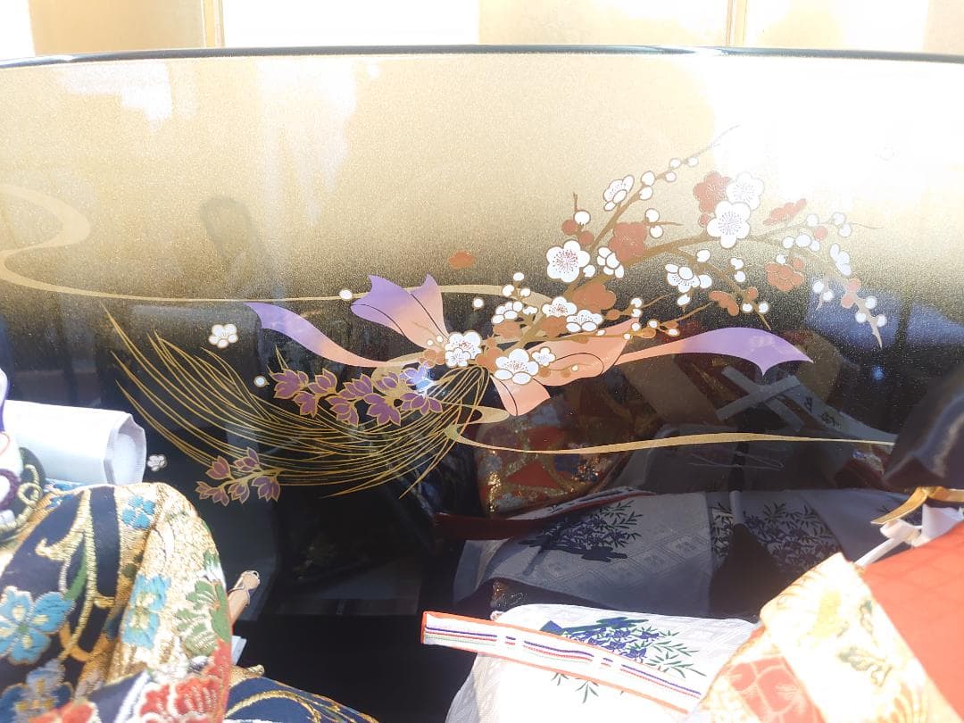 ●新品おひなさま●　金襴衣装飾り　落とし屏風スタイル　フルセット