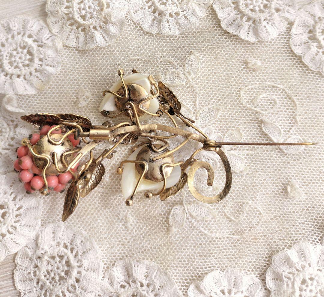 コーラルカボションの花 シェル 貝細工 ブローチ ヴィンテージ