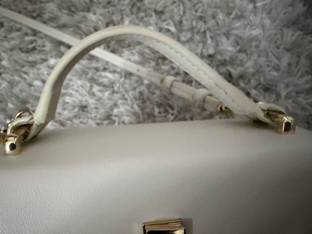 CELFORD リュタン ビジュースタッズポシェット アイボリー