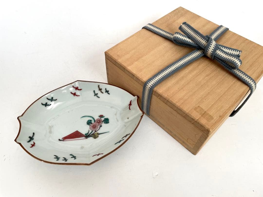 骨董 アンティーク 色絵古九谷 菊図 変形皿 小皿 重陽節句 古九谷 初期