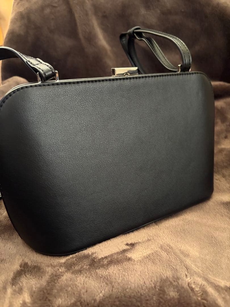 VASIC EMMA 黒 ショルダーバッグ がま口