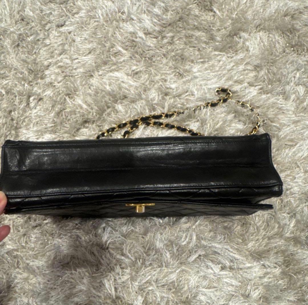 CHANEL ブラック キルティング ショルダーバッグ
