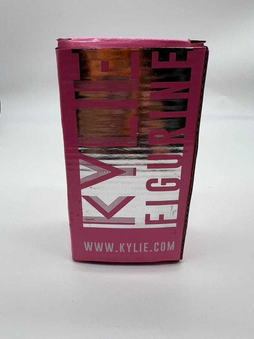 No333 KYLIE MINOGUE COLLECTABLE FIGURINE