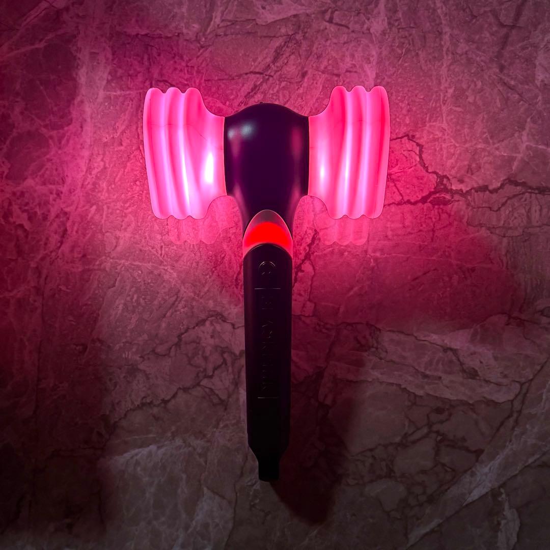 BLACKPINK ペンライト OFFICIALLIGHT STICKVer.2 블랙핑크 | BLACKPINK OFFICIAL LIGHT STICK VER. 2 + STAND - Music Plaza