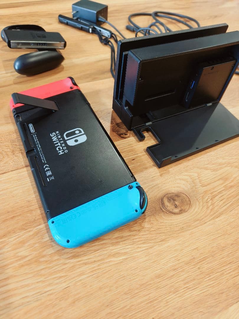 Nintendo Switch 本体 ネオンブルー・ネオンレッド 箱なし