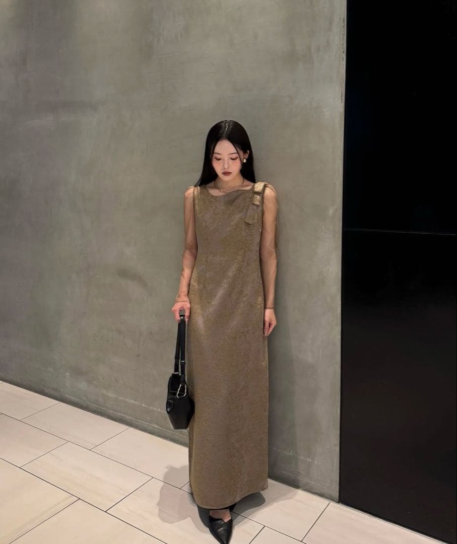 LE'RURE Shoulder ribbon jacquard dress